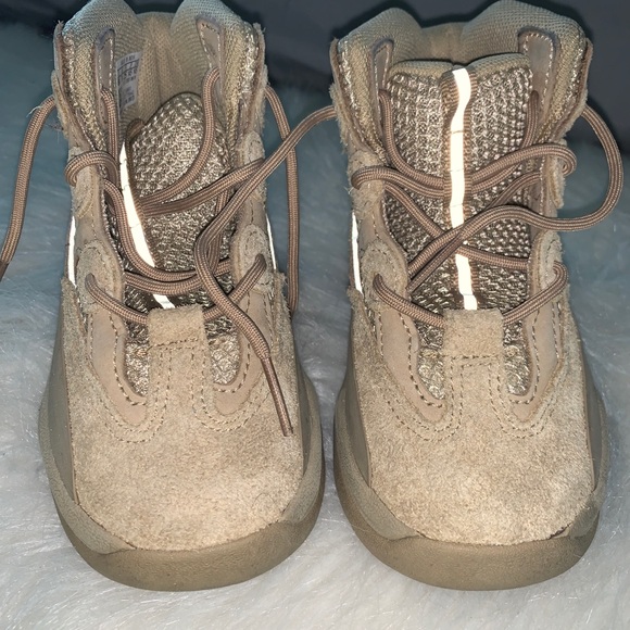 Yeezy boot - Picture 2 of 6